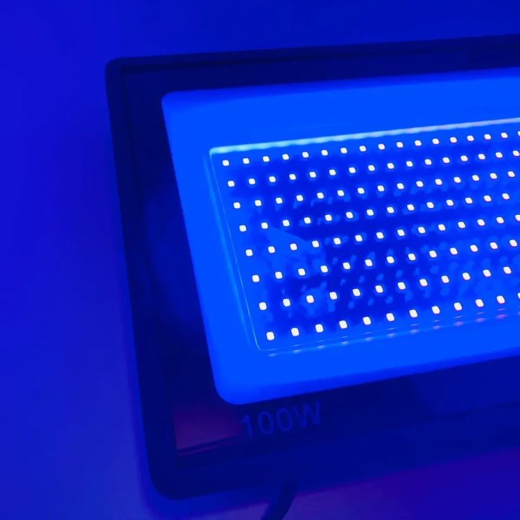 lampa-uv-swiatlo-do-utwalania-emulsji-swiatloczulej-w-sitodruku-sitodruk-sitofach