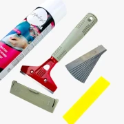 usuwanie-kleju-z-blatow-do-sitodruku-sitodruk-zestaw-spray-skrobak-ostrza-sitofach